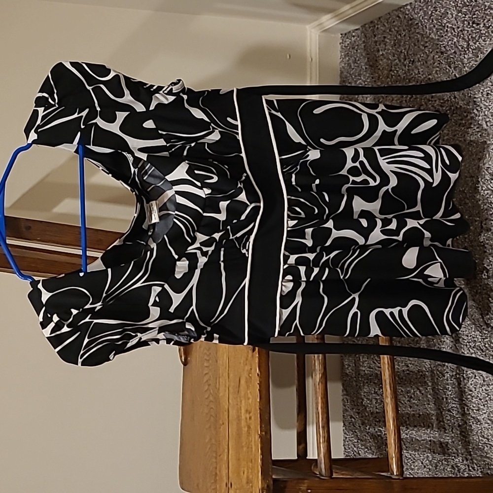Speechless XL Black and White blouse